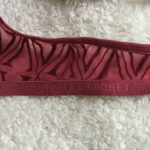 Vintage 90s Victoria's Secret Red Bra Underwire V Patterned - Sz 36A - Picture 6 of 8
